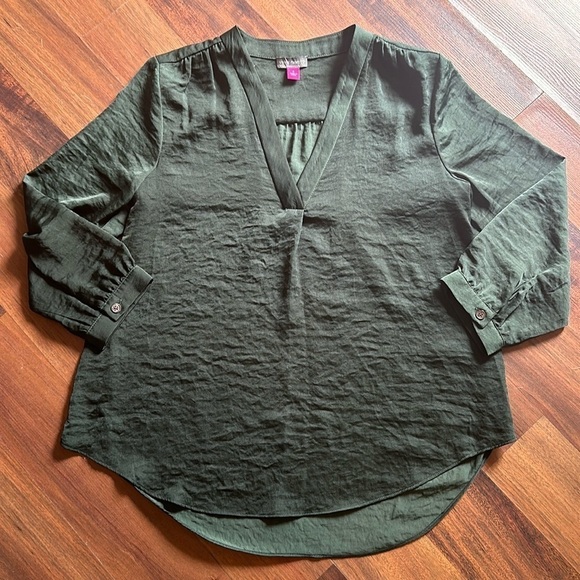 Vince Camuto Tops - Vince Camuto Dark Green 3/4 sleeve blouse size small